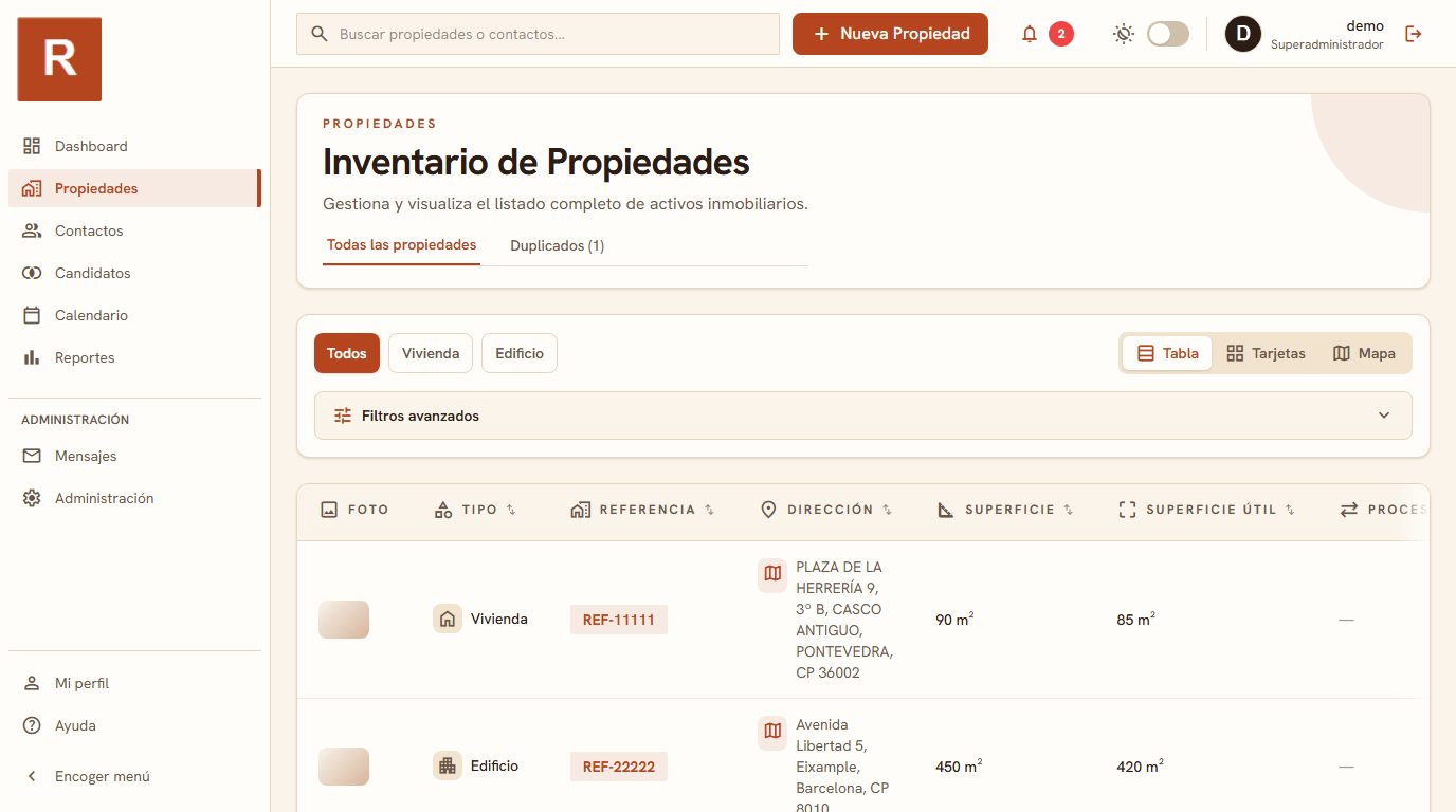 Panel de RealEstateCRM con la cartera de propiedades centralizada, la alternativa a repartir la gestión inmobiliaria entre varias hojas de Excel